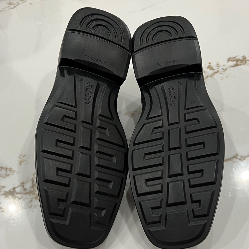 Ecco Men's Black Leather Oxfords - Picture 4 of 5